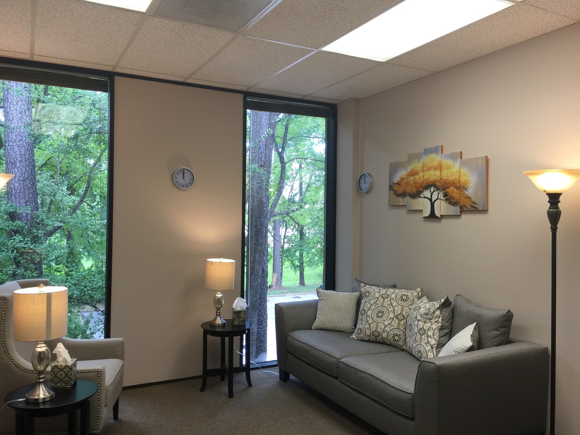 fear of flying hypnosis counselor therapy room